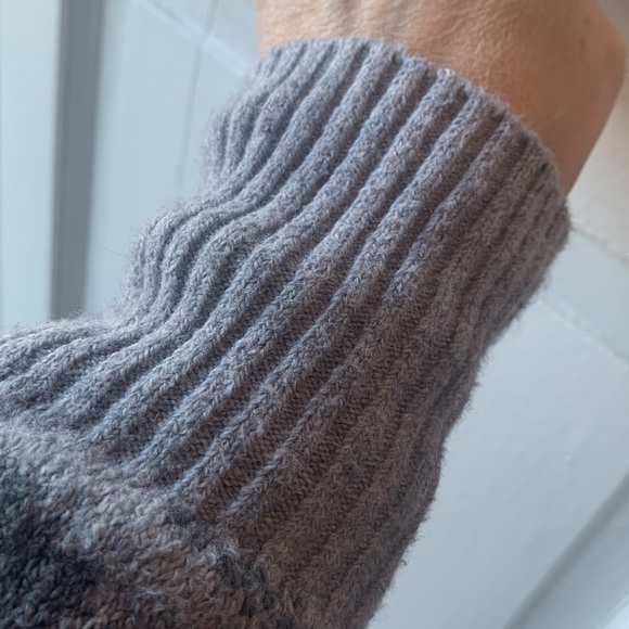 Long length camo cardigan mid thigh. Not cc eligible.  Duplicate - Picture 8 of 13